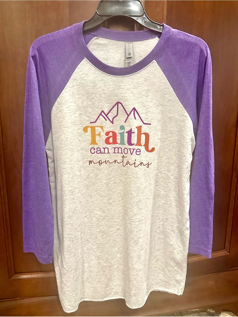 Women’s Faith Can Move Mountains Raglan Tee - Purple/Gray